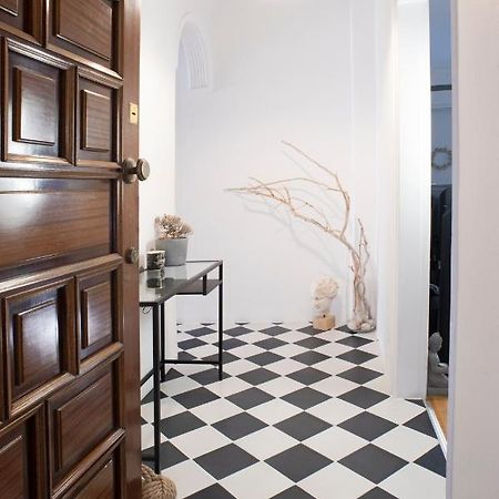 Spacious 82 M2 Two Bedroom Classy Apartment Near City Center Tessalónica Exterior foto