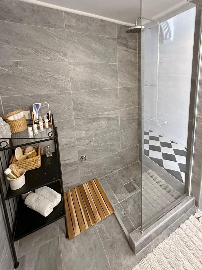 Spacious 82 M2 Two Bedroom Classy Apartment Near City Center Tessalónica Exterior foto